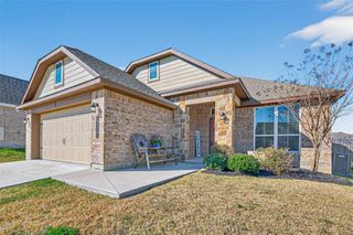 917 Farm Path, Brenham, TX 77833