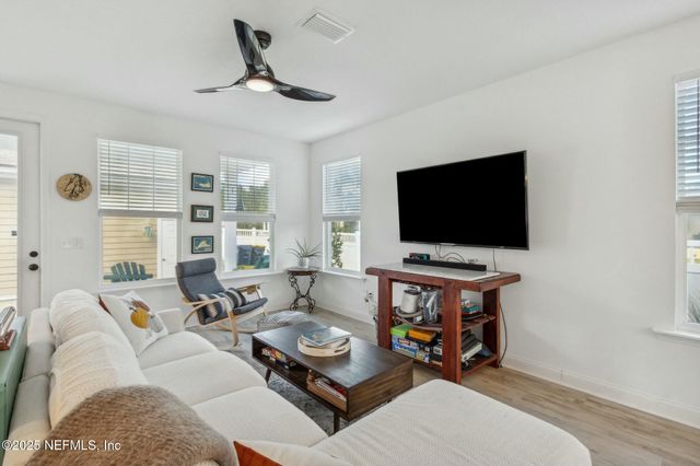 213 DAYDREAM Avenue, Yulee, FL 32097