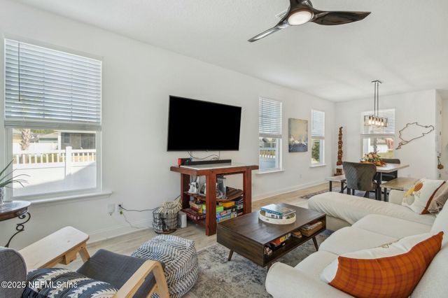 213 DAYDREAM Avenue, Yulee, FL 32097