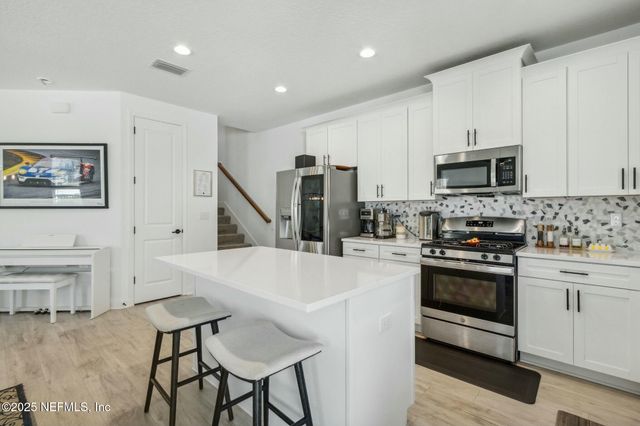 213 DAYDREAM Avenue, Yulee, FL 32097