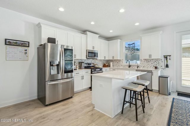 213 DAYDREAM Avenue, Yulee, FL 32097