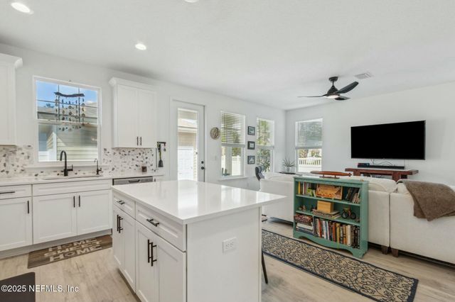 213 DAYDREAM Avenue, Yulee, FL 32097