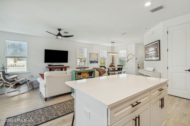 213 DAYDREAM Avenue, Yulee, FL 32097