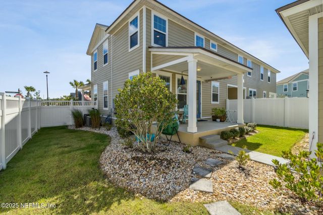 213 DAYDREAM Avenue, Yulee, FL 32097