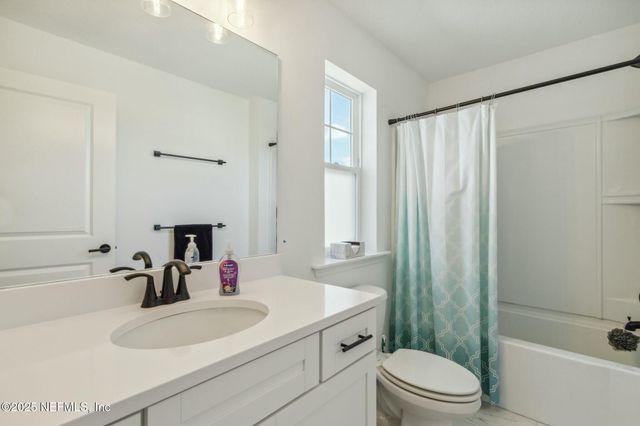 213 DAYDREAM Avenue, Yulee, FL 32097