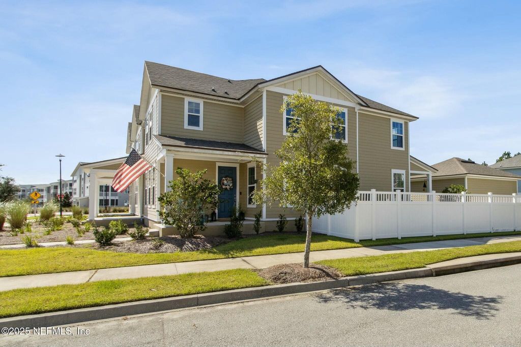 213 DAYDREAM Avenue, Yulee, FL 32097