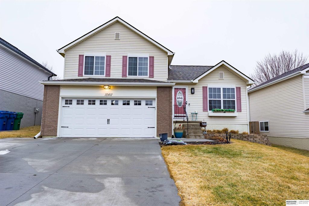 15411 Tucker Street, Bennington, NE 68007