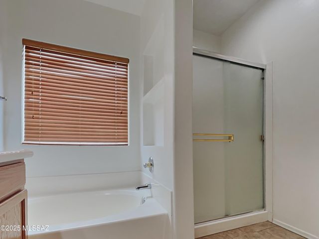 489 E Camino Rancho Seguro, Sahuarita, AZ 85629