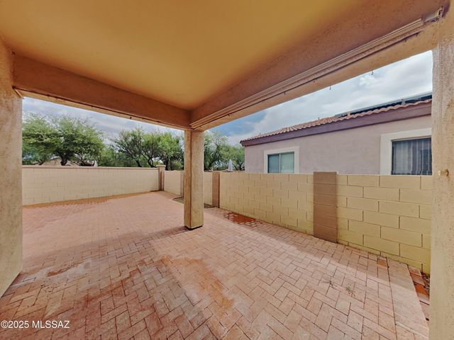 489 E Camino Rancho Seguro, Sahuarita, AZ 85629