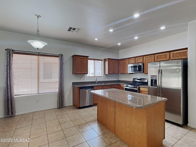 489 E Camino Rancho Seguro, Sahuarita, AZ 85629