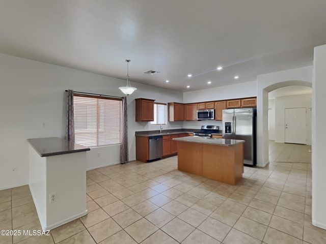 489 E Camino Rancho Seguro, Sahuarita, AZ 85629