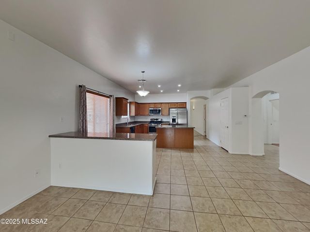 489 E Camino Rancho Seguro, Sahuarita, AZ 85629