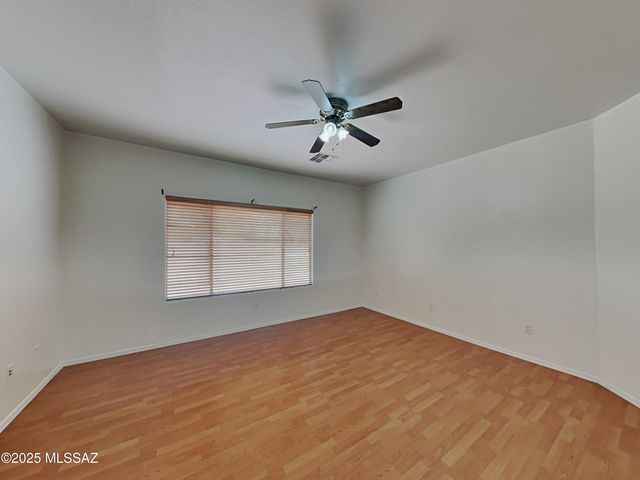 489 E Camino Rancho Seguro, Sahuarita, AZ 85629