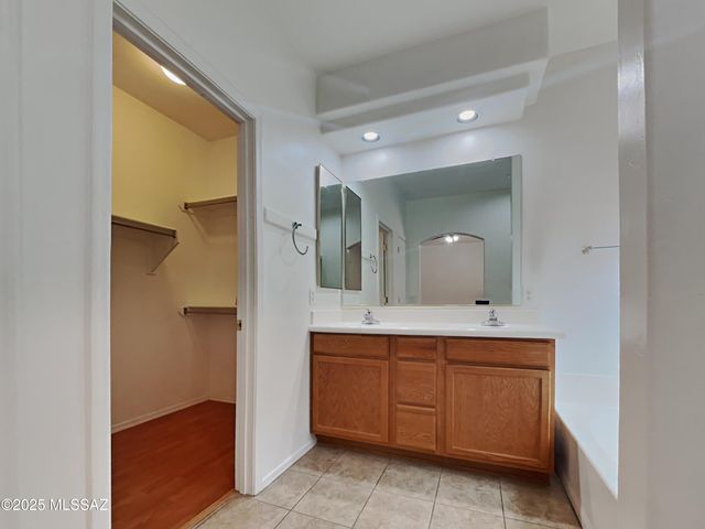 489 E Camino Rancho Seguro, Sahuarita, AZ 85629