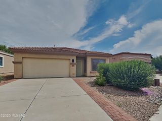 489 E Camino Rancho Seguro, Sahuarita, AZ 85629