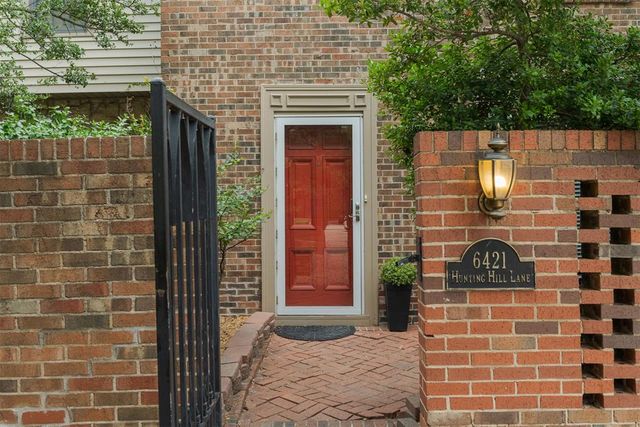 6421 Hunting Hill Lane 21, Oklahoma City, OK 73116