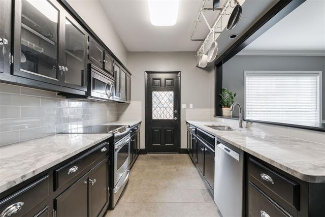 6421 Hunting Hill Lane 21, Oklahoma City, OK 73116