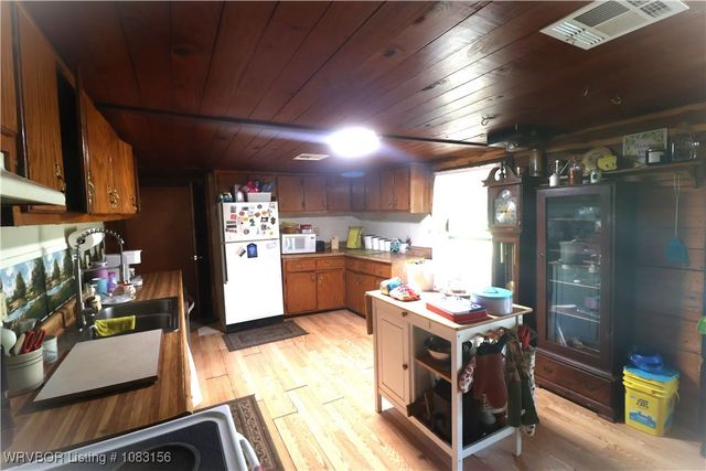 2601 N Witte, Poteau, OK 74953