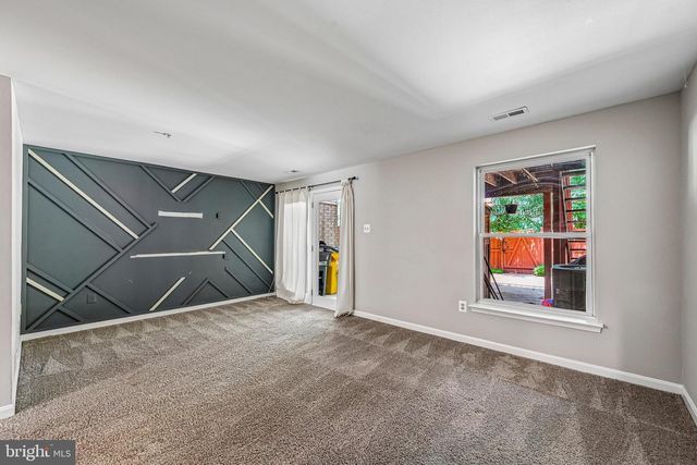 7845 FOXFARM LN, Glen Burnie, MD 21061