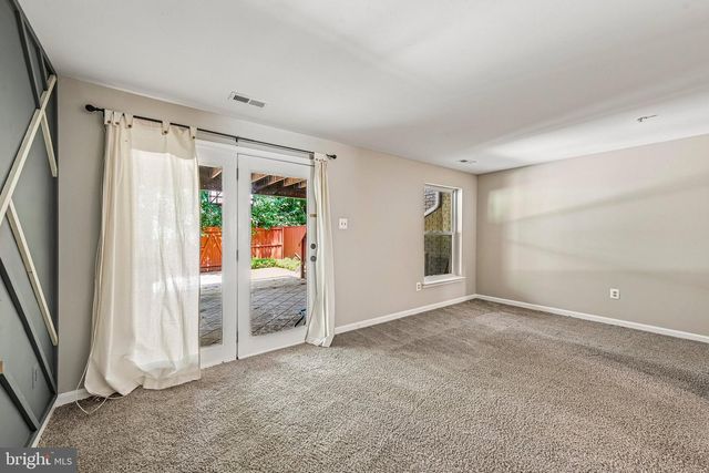 7845 FOXFARM LN, Glen Burnie, MD 21061