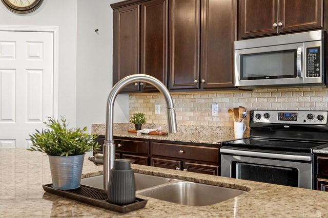 2839 MAPLE BROOK LOOP, Lutz, FL 33558