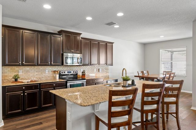 2839 MAPLE BROOK LOOP, Lutz, FL 33558