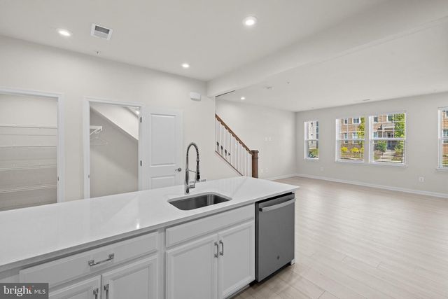 10535 JOHN GLENN ST, Lanham, MD 20706