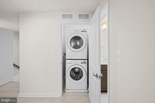 10535 JOHN GLENN ST, Lanham, MD 20706