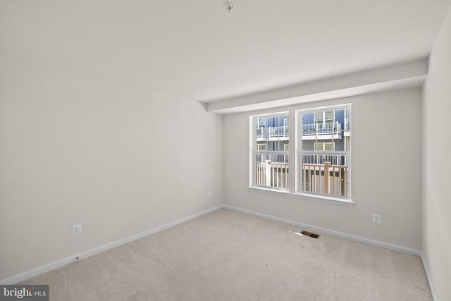 10535 JOHN GLENN ST, Lanham, MD 20706