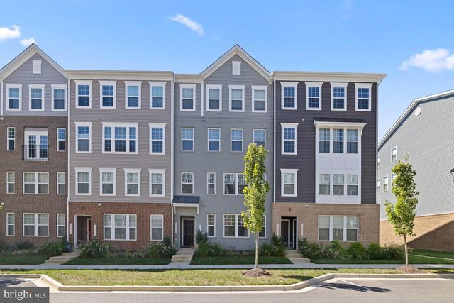 10535 JOHN GLENN ST, Lanham, MD 20706