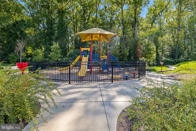 10535 JOHN GLENN ST, Lanham, MD 20706