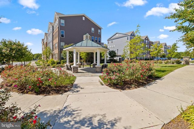 10535 JOHN GLENN ST, Lanham, MD 20706