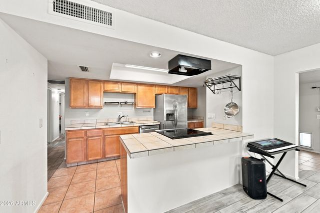 604 E DUNBAR Drive, Tempe, AZ 85282