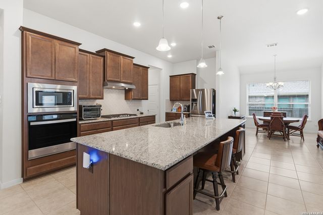 425 Foxbrook, Cibolo, TX 78108