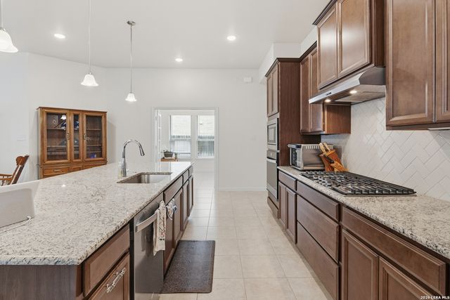 425 Foxbrook, Cibolo, TX 78108