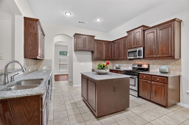 1500 Wren Street, Desoto, TX 75115