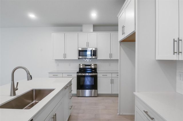 9093 PLAYERS DRIVE, Weeki Wachee, FL 34613