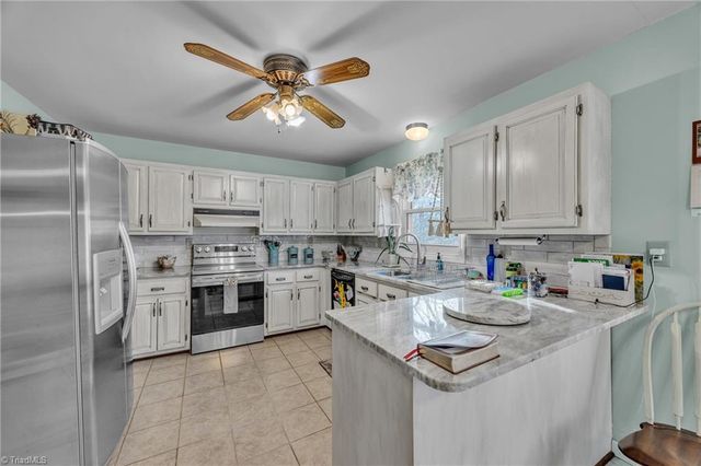 15 Mull Drive, Taylorsville, NC 28681