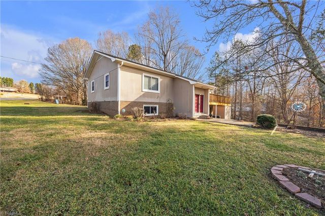 15 Mull Drive, Taylorsville, NC 28681