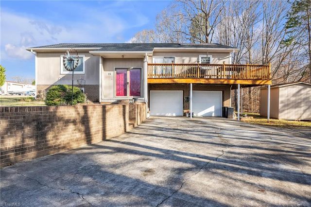 15 Mull Drive, Taylorsville, NC 28681