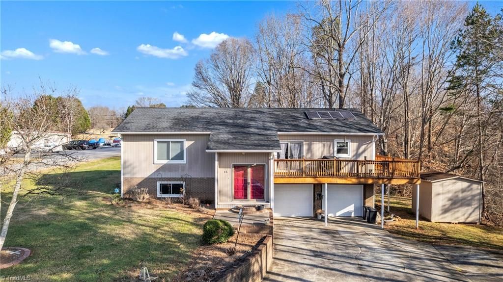 15 Mull Drive, Taylorsville, NC 28681