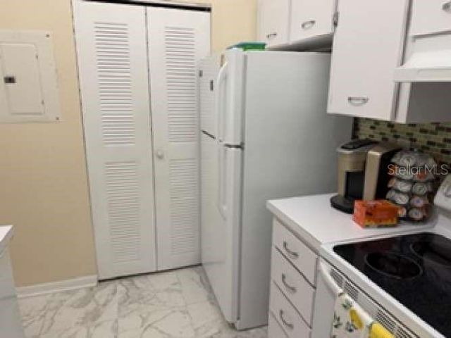 3301 CRYSTAL COURT E O, Palm Harbor, FL 34685