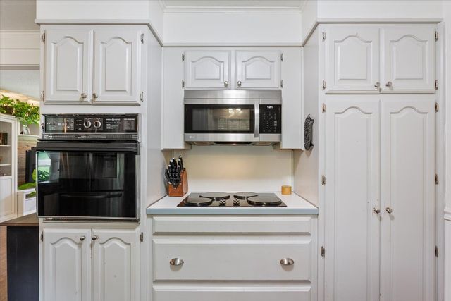 7844 Fairway Road, Woodway, TX 76712