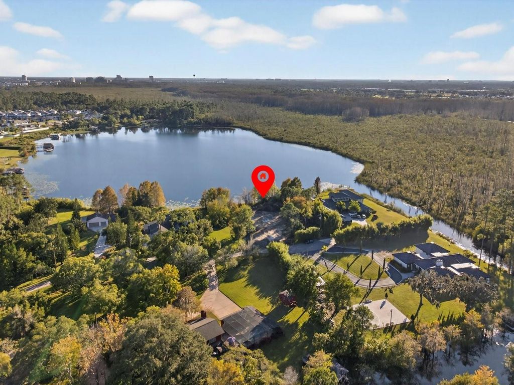 Image 2 of property listing at 9222 CHARLES E LIMPUS ROAD, Orlando, FL 32836