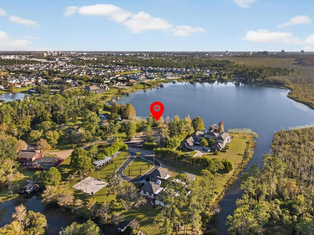 Image 12 of property listing at 9222 CHARLES E LIMPUS ROAD, Orlando, FL 32836