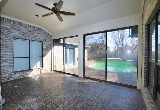 2515 Glenn Lakes Lane, Missouri City, TX 77459