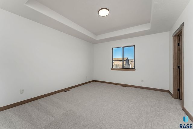 1008 Birch St Street, Harrisburg, SD 57032