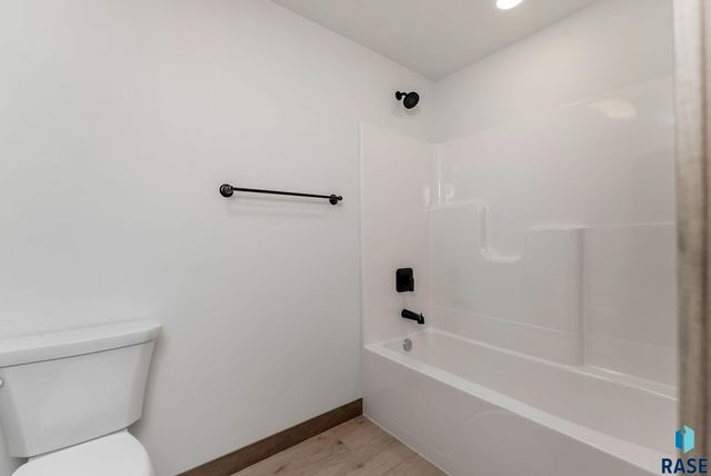 1008 Birch St Street, Harrisburg, SD 57032