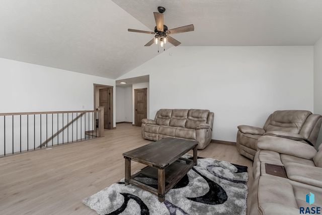 1008 Birch St Street, Harrisburg, SD 57032