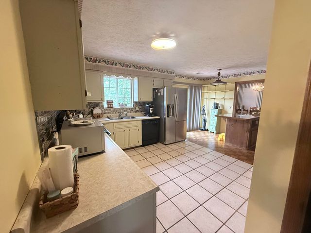 27 Poplar Lane, Morehead, KY 40351